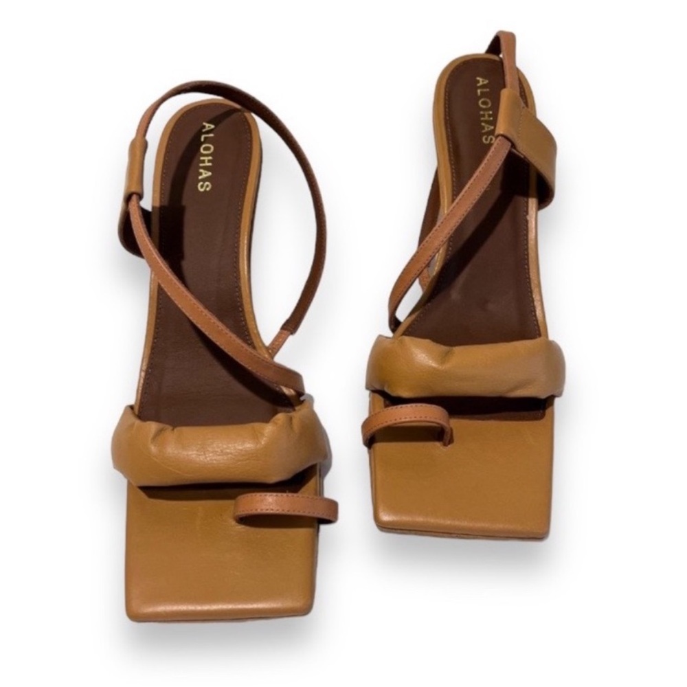 Alohas Tan Leather Asymmetric Strappy Resortwear Formal Square Toe Kitten Heels
